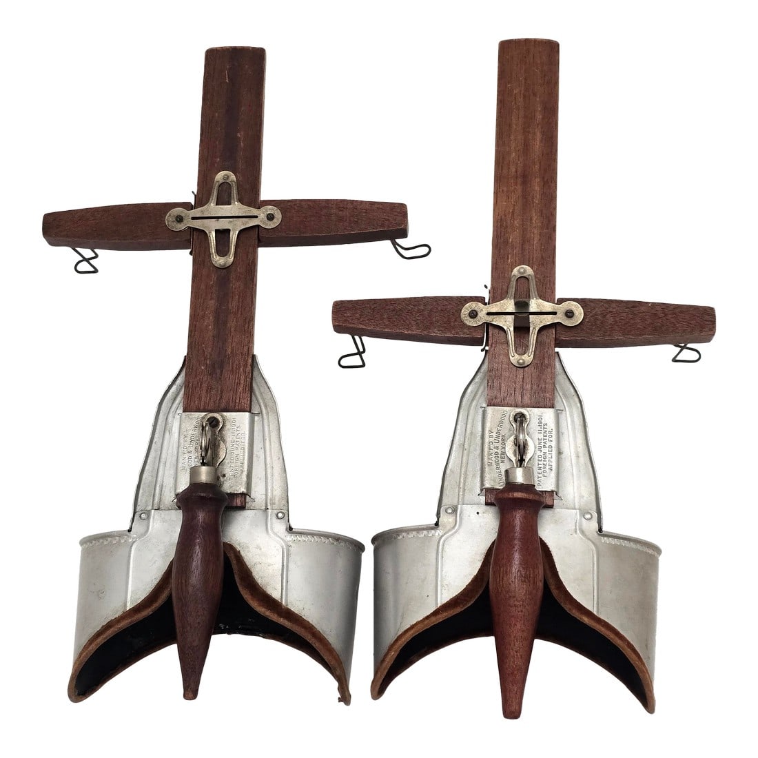 1900s Underwood & Underwood Stereoscope Viewfinder (Set of 2) and 66 Original Cards: Pair of Underwood & Underwood Stereoscope Viewfinders with included cards. These antique early 20th-century viewfinders are a rare find with a bonus of 66 original photo cards included in the bundle.