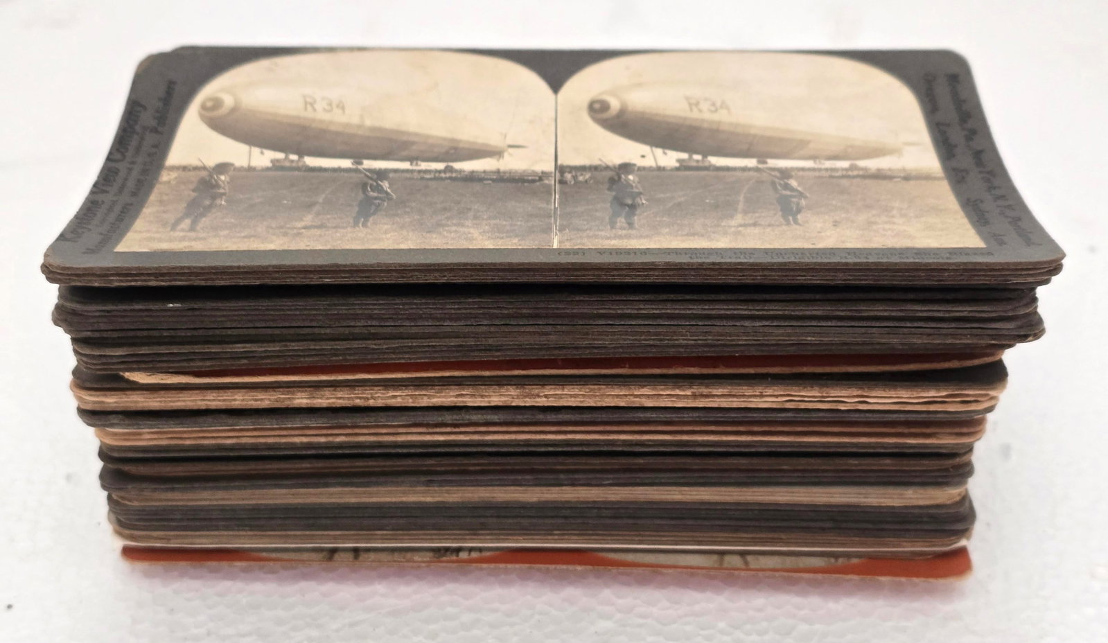 1900s Underwood & Underwood Stereoscope Viewfinder (Set of 2) and 66 Original Cards - 3