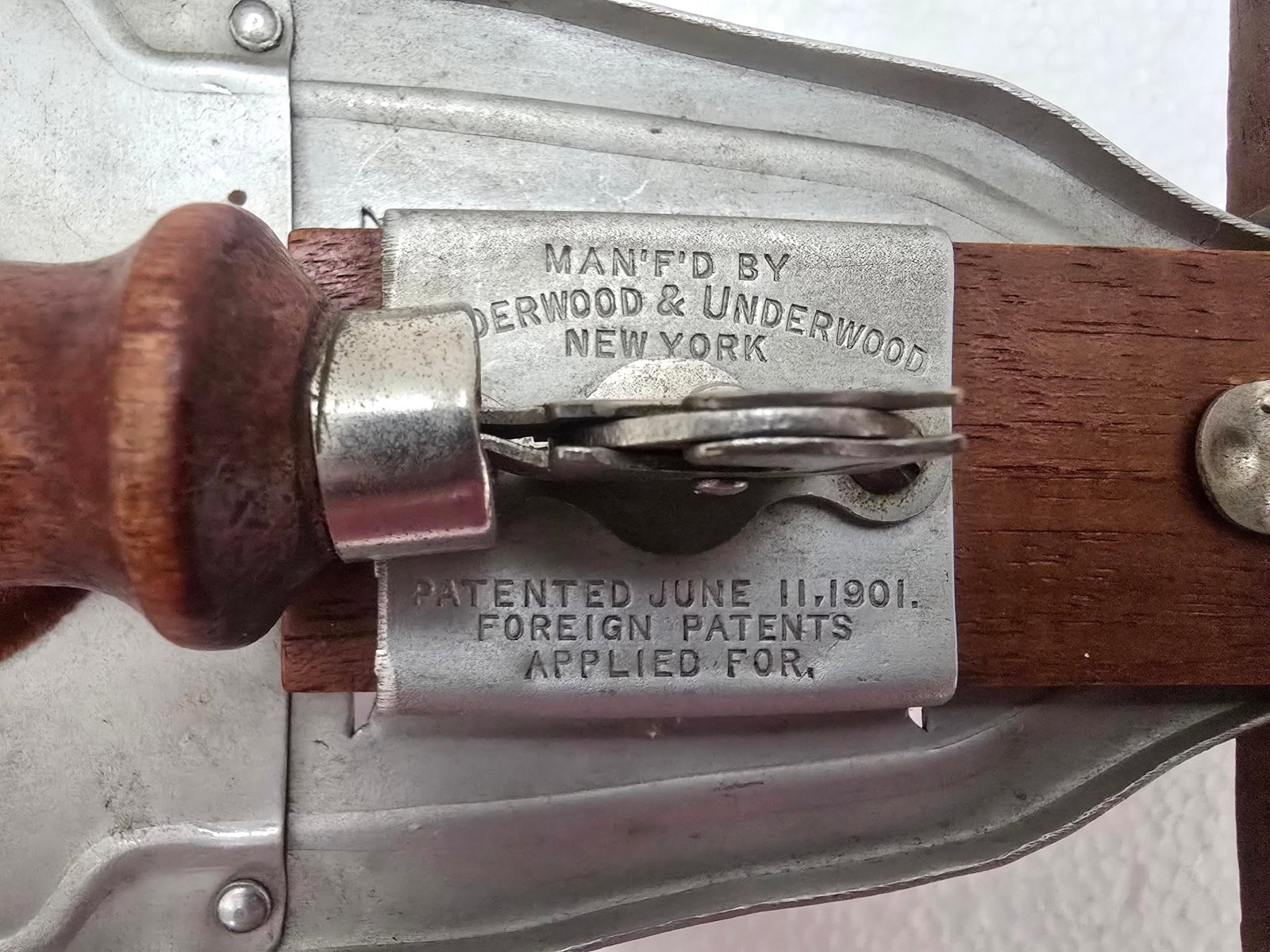 1900s Underwood & Underwood Stereoscope Viewfinder (Set of 2) and 66 Original Cards - 8