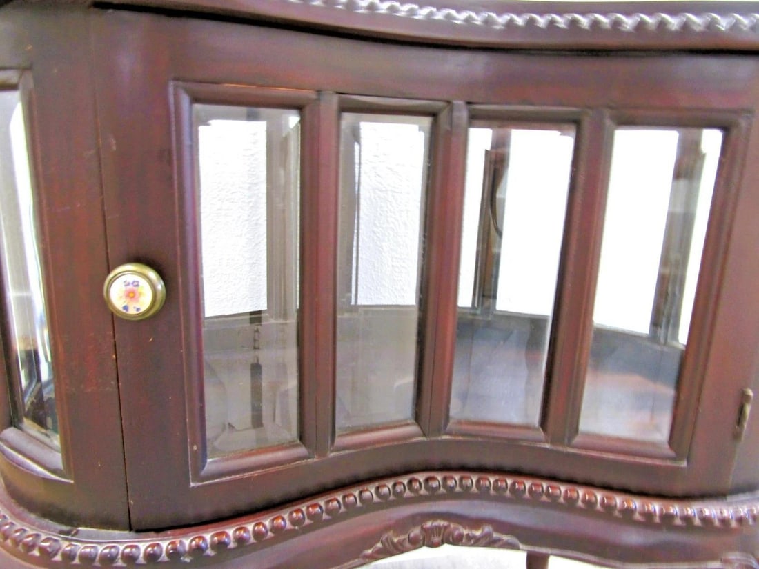 1930's Queen Anne Mahogany Kidney Shaped Beveled Glass Tray Top Drink Cabinet - 11
