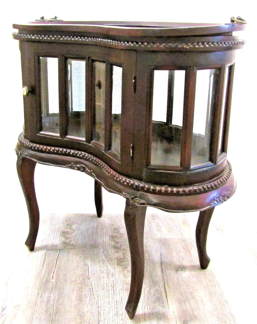 1930's Queen Anne Mahogany Kidney Shaped Beveled Glass Tray Top Drink Cabinet - 18
