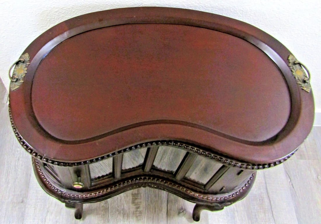 1930's Queen Anne Mahogany Kidney Shaped Beveled Glass Tray Top Drink Cabinet - 4