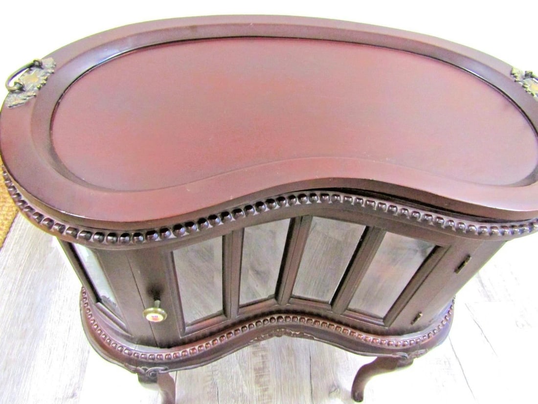 1930's Queen Anne Mahogany Kidney Shaped Beveled Glass Tray Top Drink Cabinet - 5