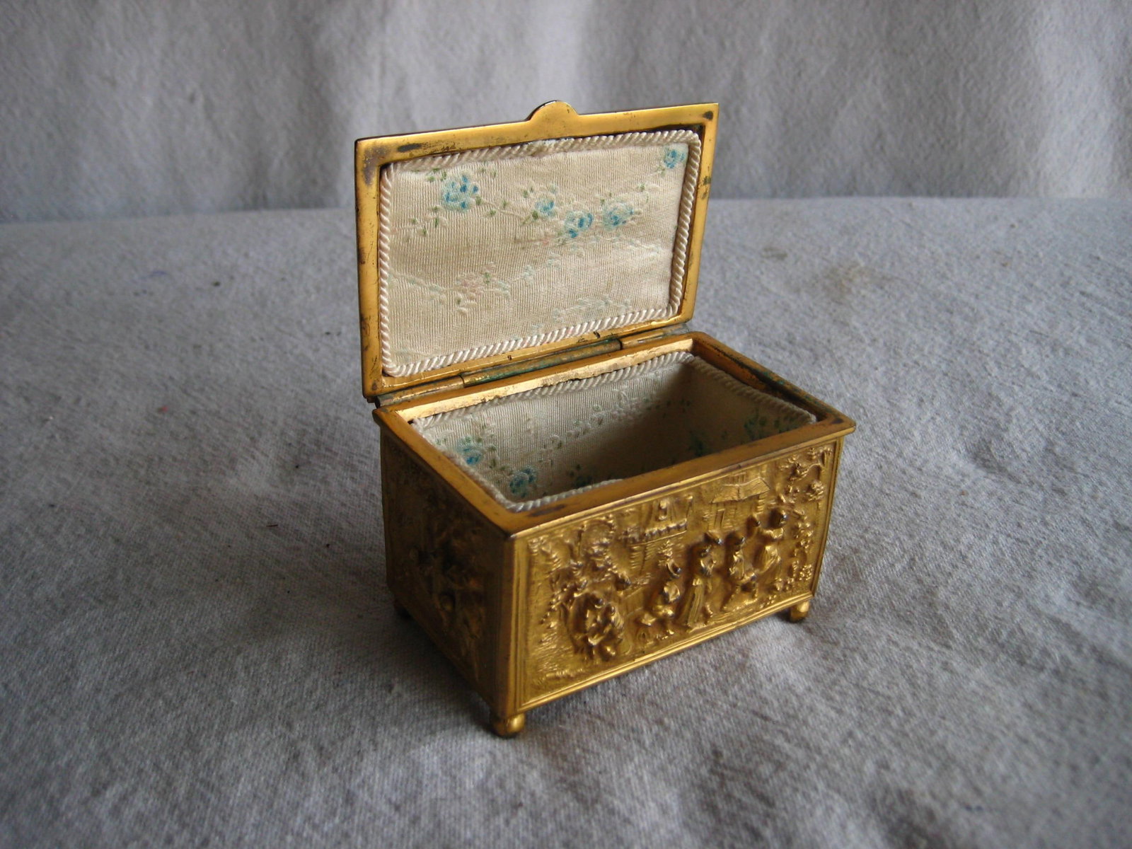 Late 19th Century Gilded Metal Jewelry Box - 3