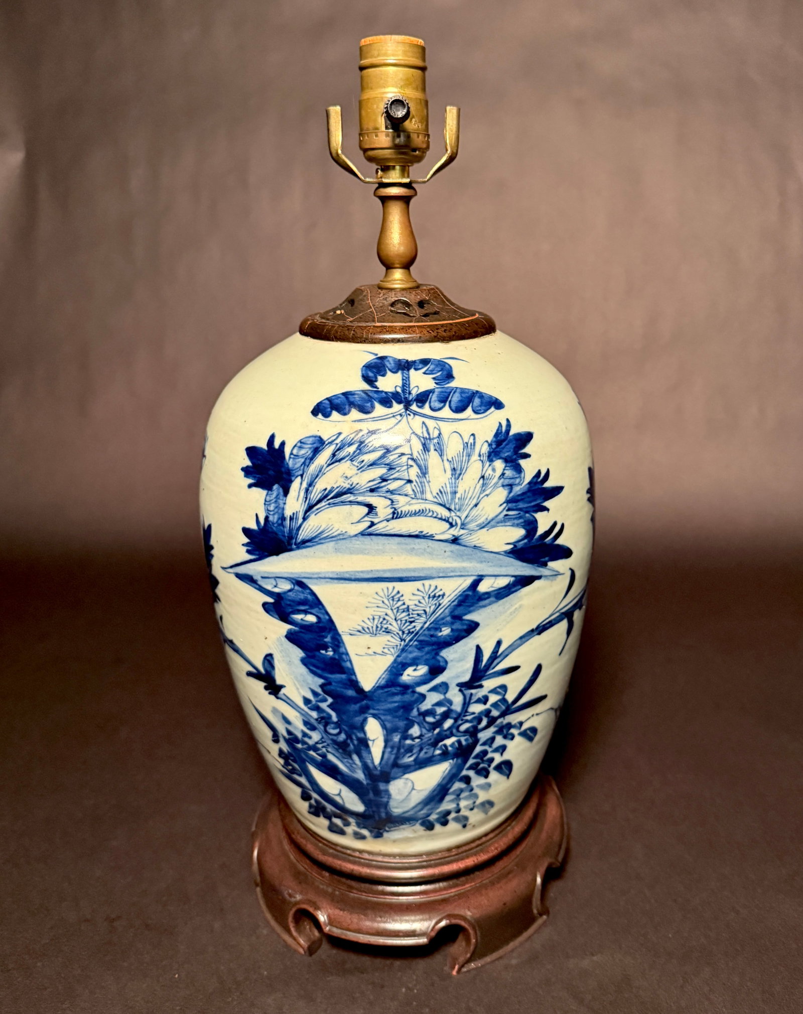 19th Century Chinese Celadon, Blue and White Porcelain Lamp - 8