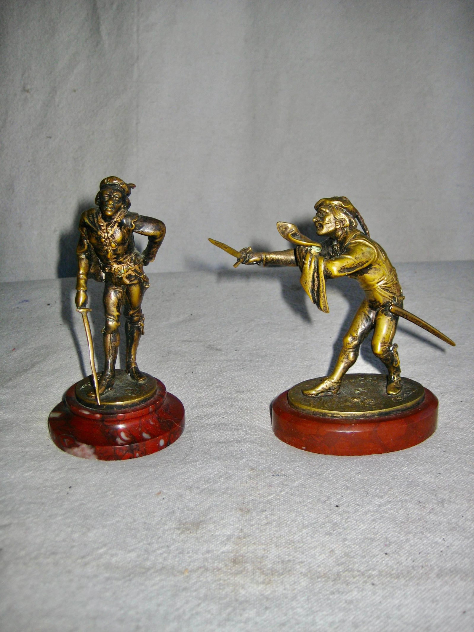 Pair of French Bronze Statue of Musketeer Signed Emile Guillemin 19 Century - 2
