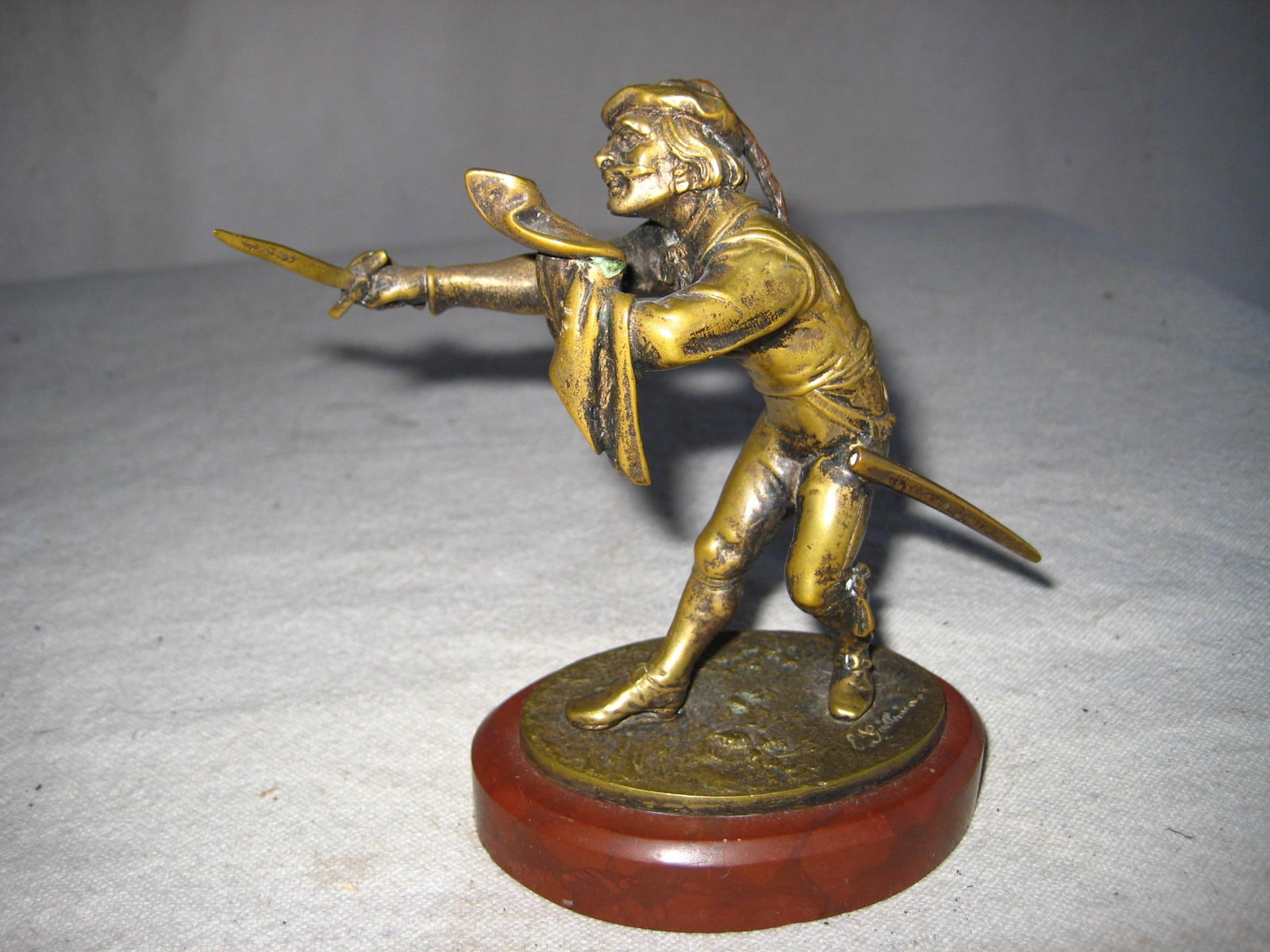 Pair of French Bronze Statue of Musketeer Signed Emile Guillemin 19 Century - 3