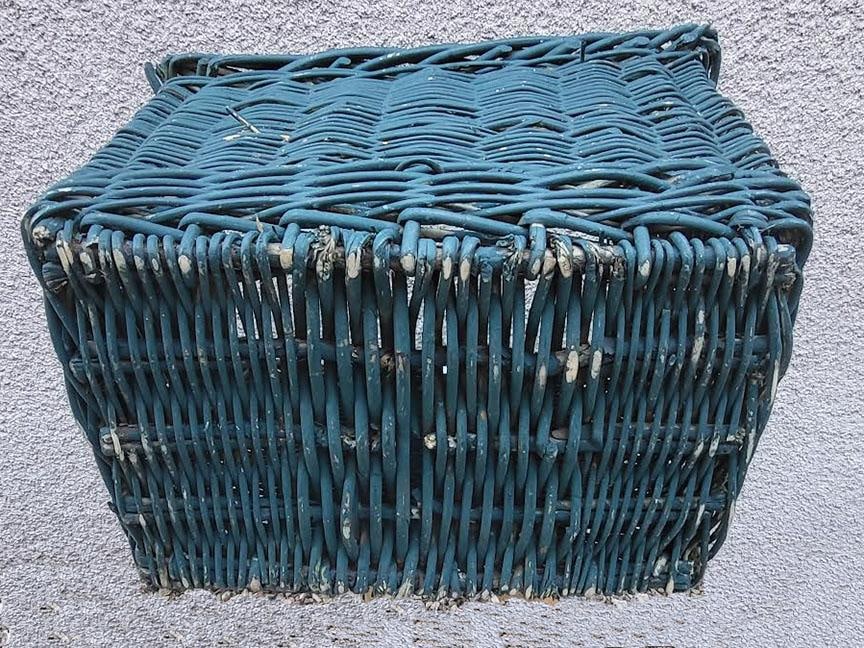 Large French Country Painted Wicker Willow Basket – Woven Handles - 8
