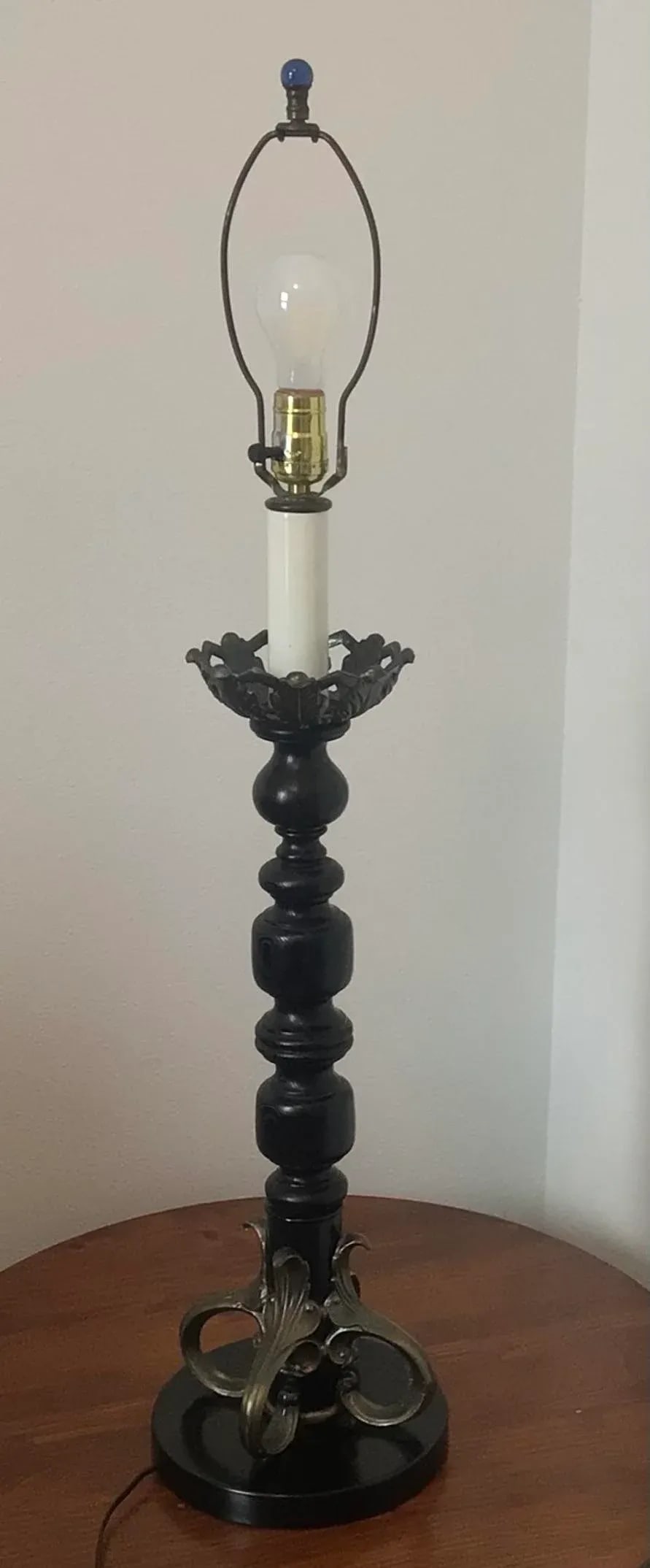 Stiffel 40" Walnut Barley Twist Lamp With Original Mottled Gold Mica Shade and Rare Genuine Blue M - 3
