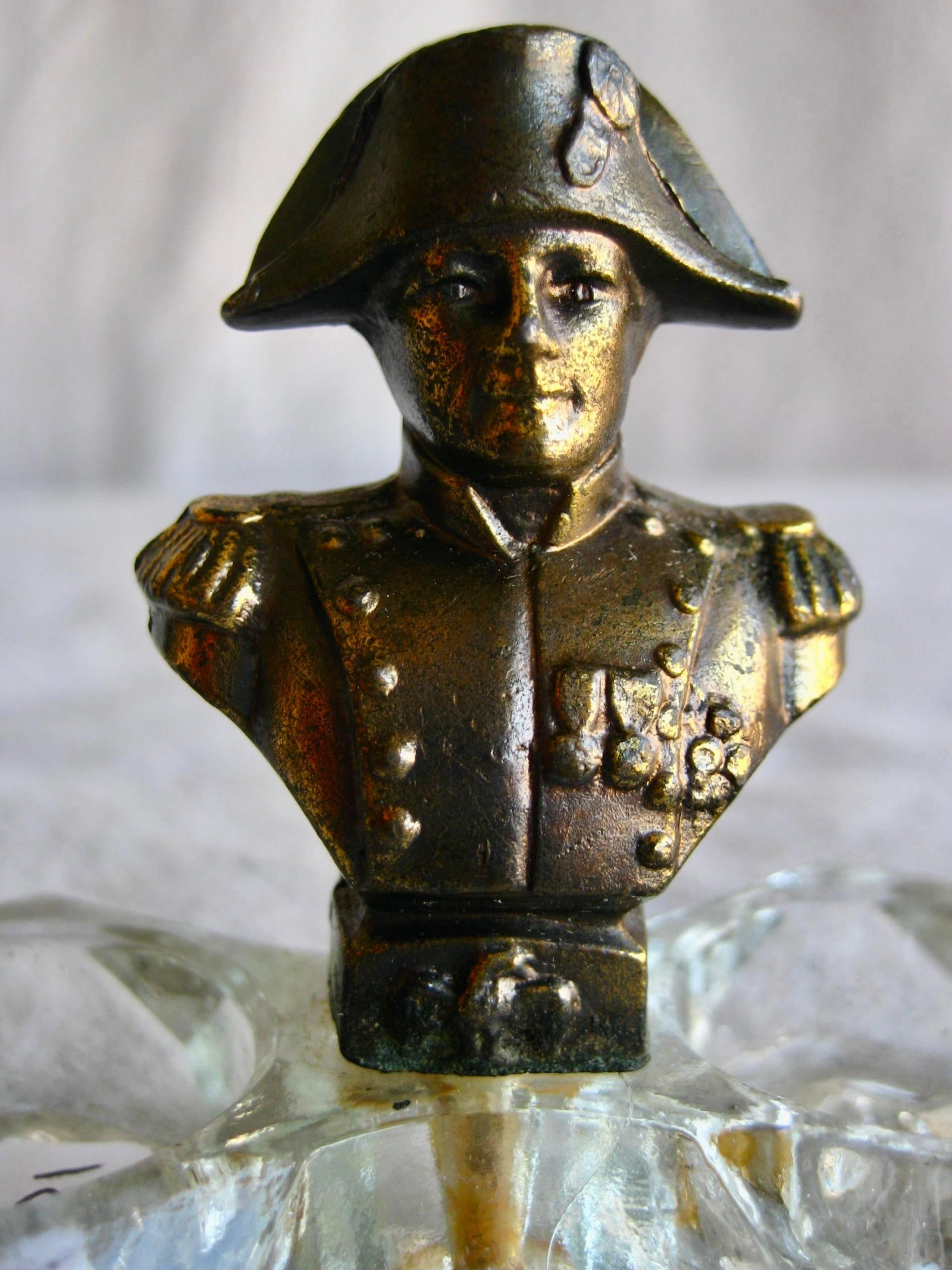 Early 20th Century Napoleon Figure Salt and Pepper Crystal Dish - 2