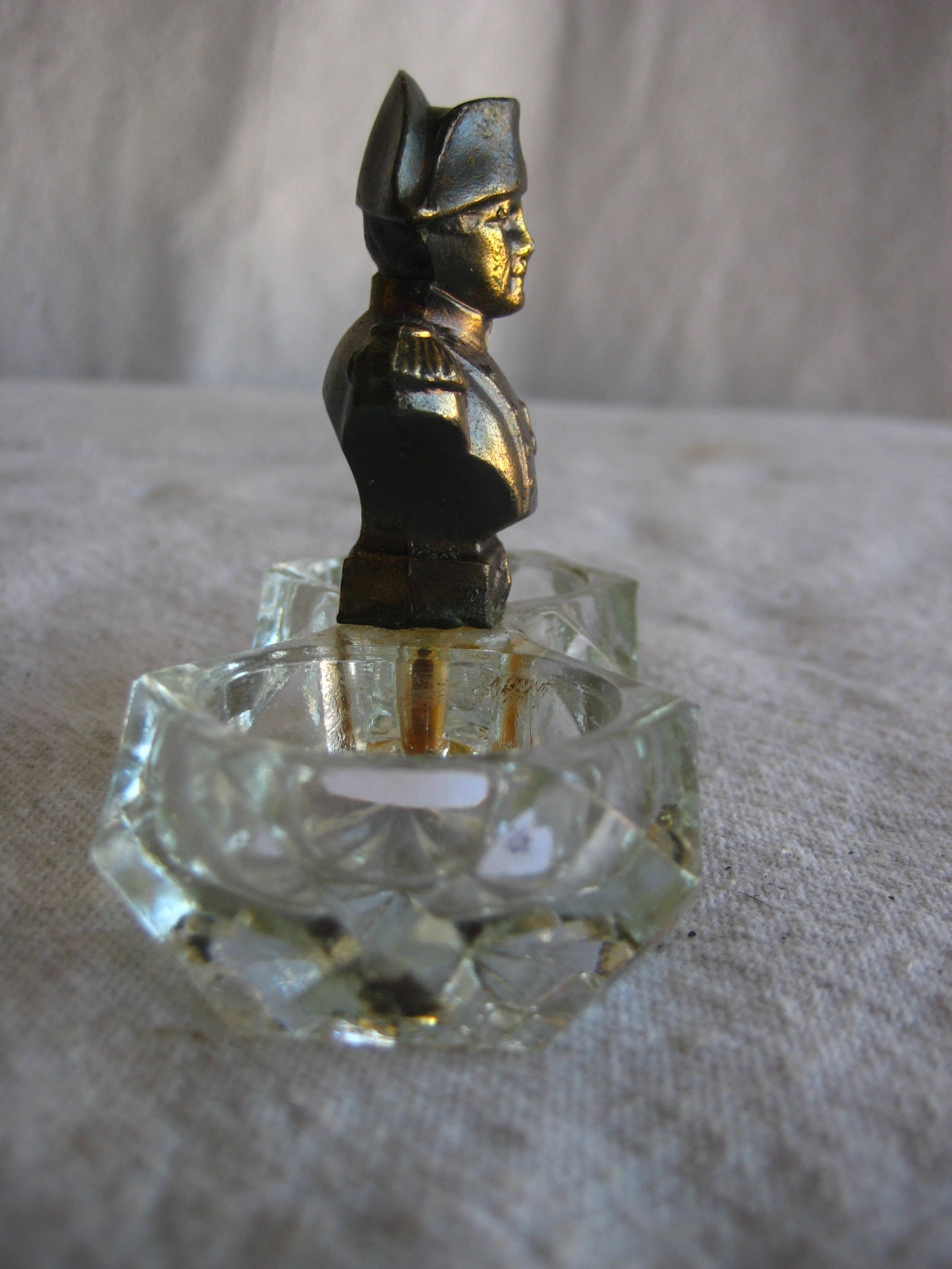 Early 20th Century Napoleon Figure Salt and Pepper Crystal Dish - 7