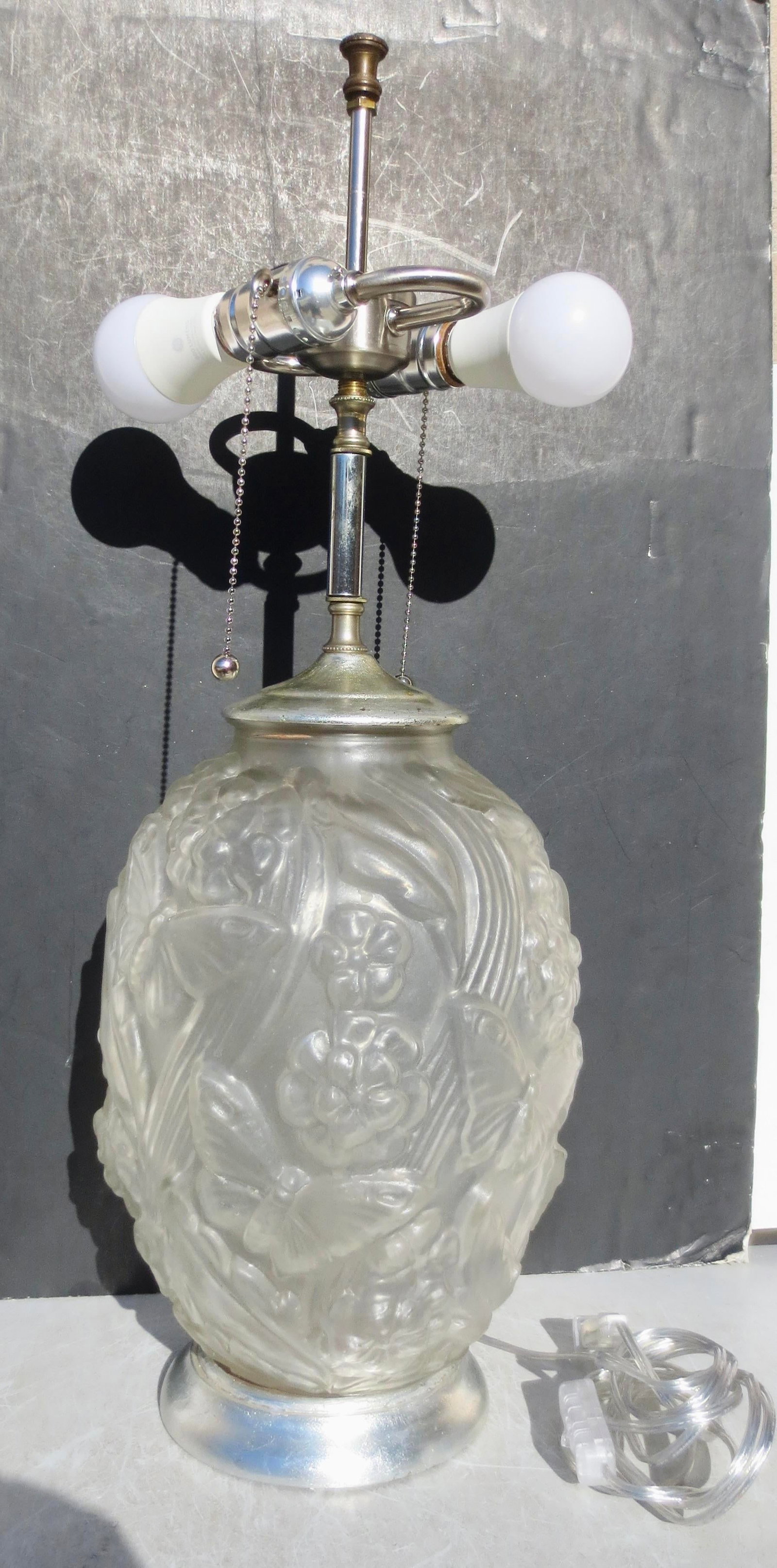 1930s Art Deco Satin Glass Vase - 2