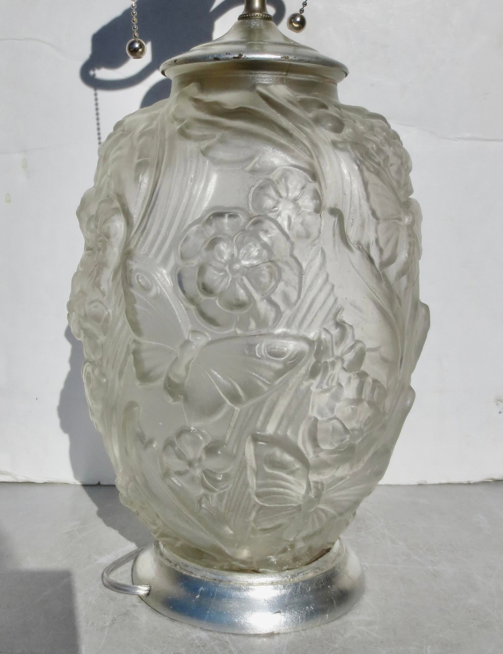 1930s Art Deco Satin Glass Vase - 4