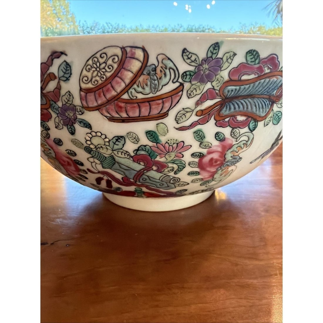 Vintage Chinese Famille Rose Porcelain Serving Bowl w/ Figures & Shou Symbol 10" - 11
