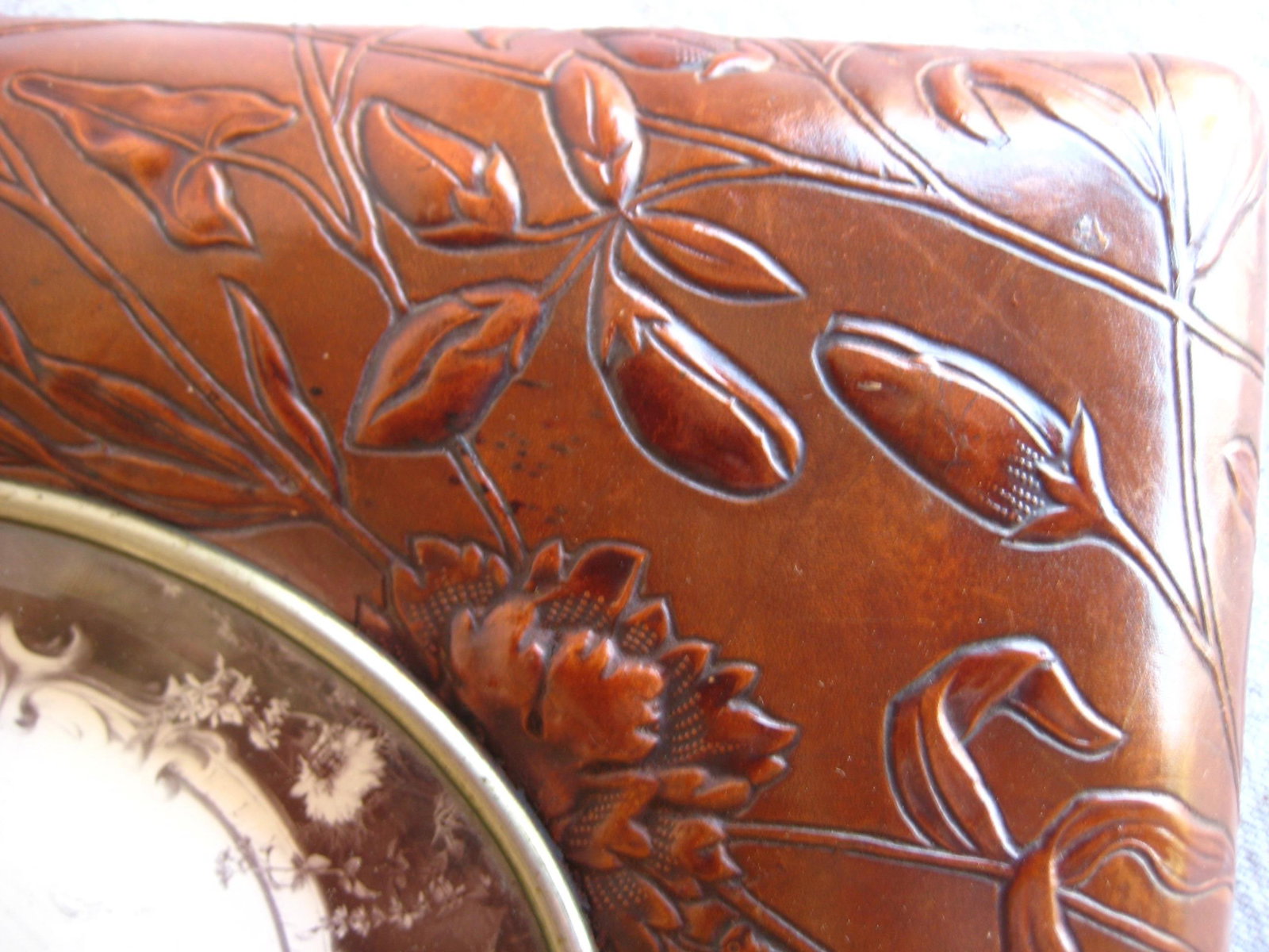 Late 19th Century French Art Nouveau Leather Picture and Frame Album - 6