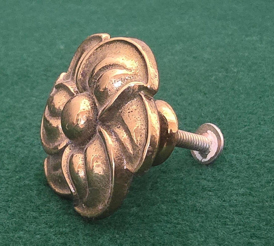 Set of 15 Solid Brass Mid-Century Floral Cabinet Knobs - 4
