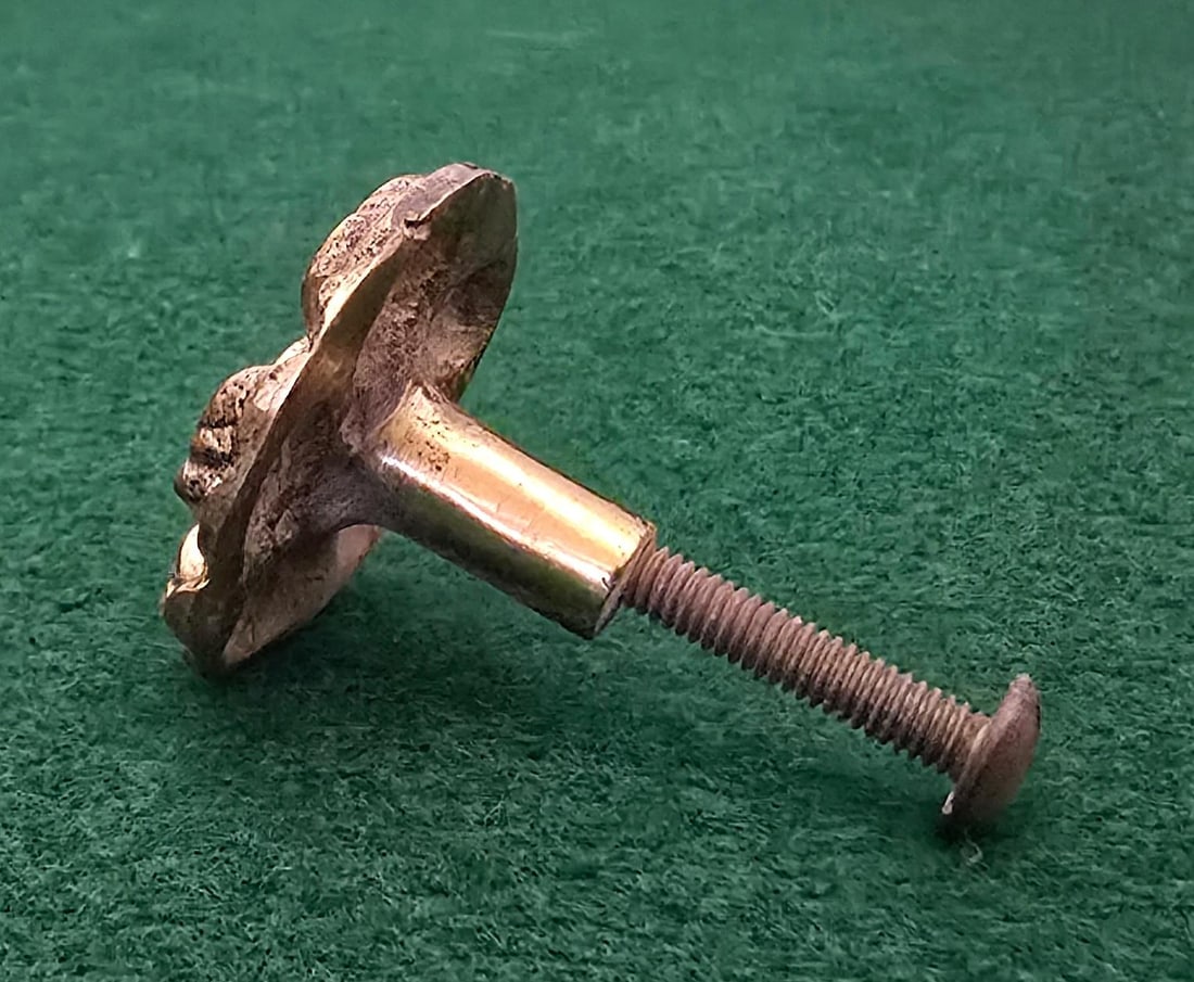Set of 12 Solid Brass Mid-Century Floral Cabinet Knobs With Original Screws - 4