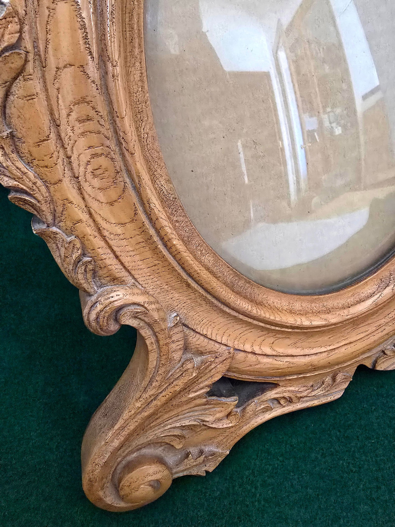 Antique Victorian-Style Oval Tabletop Picture Frame With Original Beveled Glass - 6