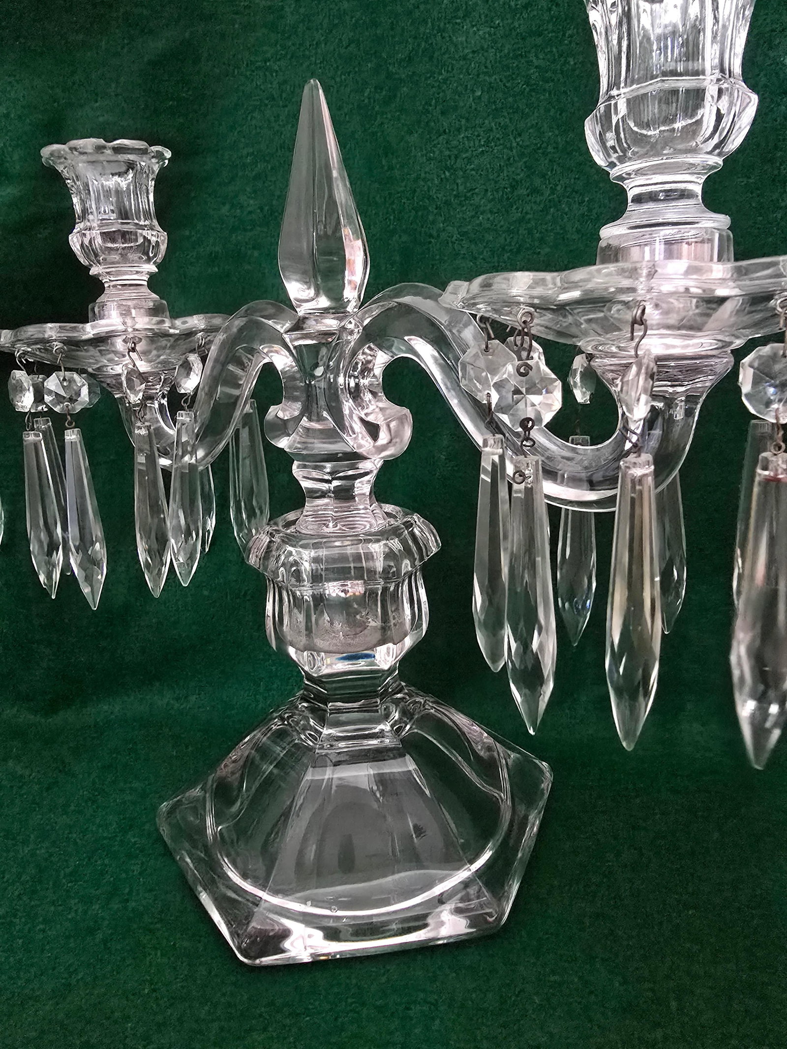 Vintage Pair of Heisey Old Williamsburg Candelabras #301 Two-Light With Prisms - 3