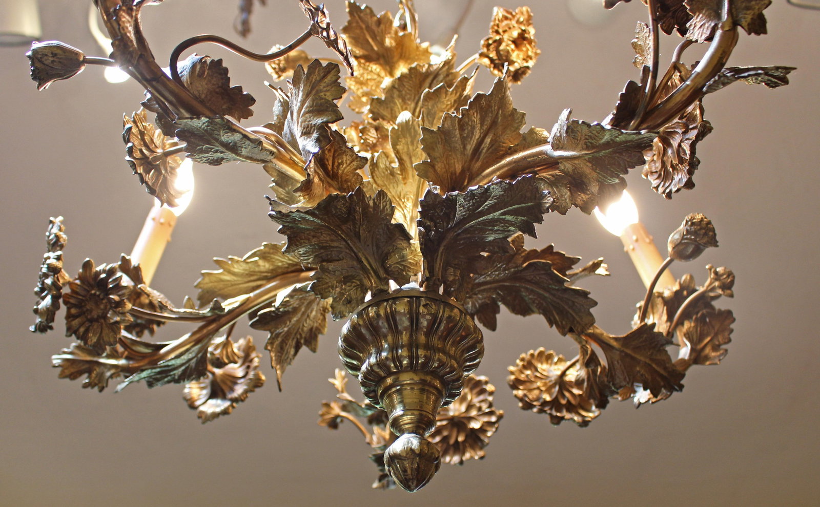 Late 19th-Early 20th Century Bronze French 5-Light Chandelier - 3