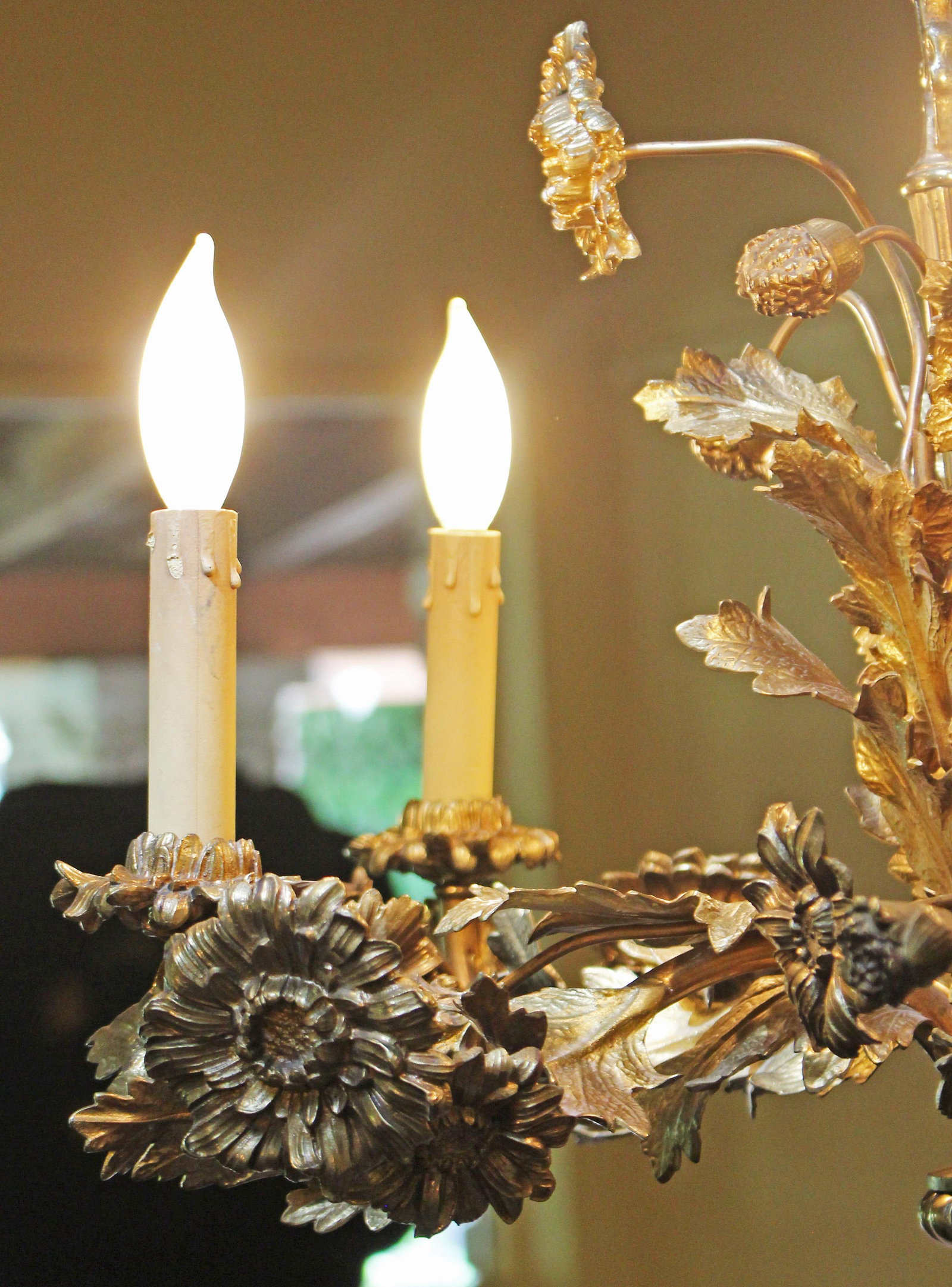 Late 19th-Early 20th Century Bronze French 5-Light Chandelier - 4