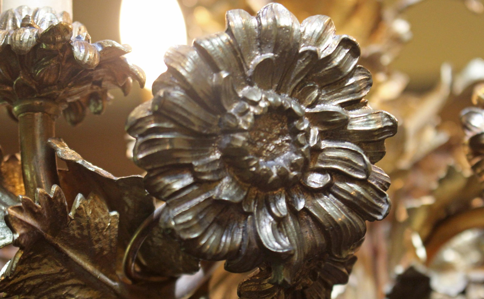 Late 19th-Early 20th Century Bronze French 5-Light Chandelier - 5