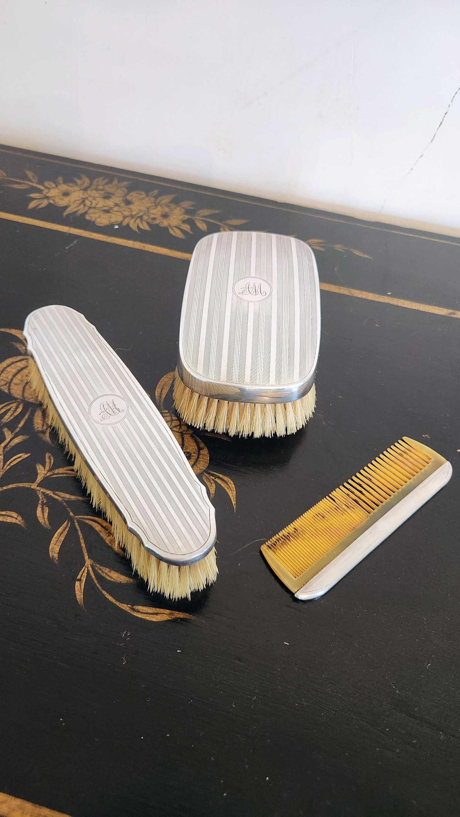 English Art Deco Sterling Silver Grooming Trio by William Neale, Birmingham 1927 - 18