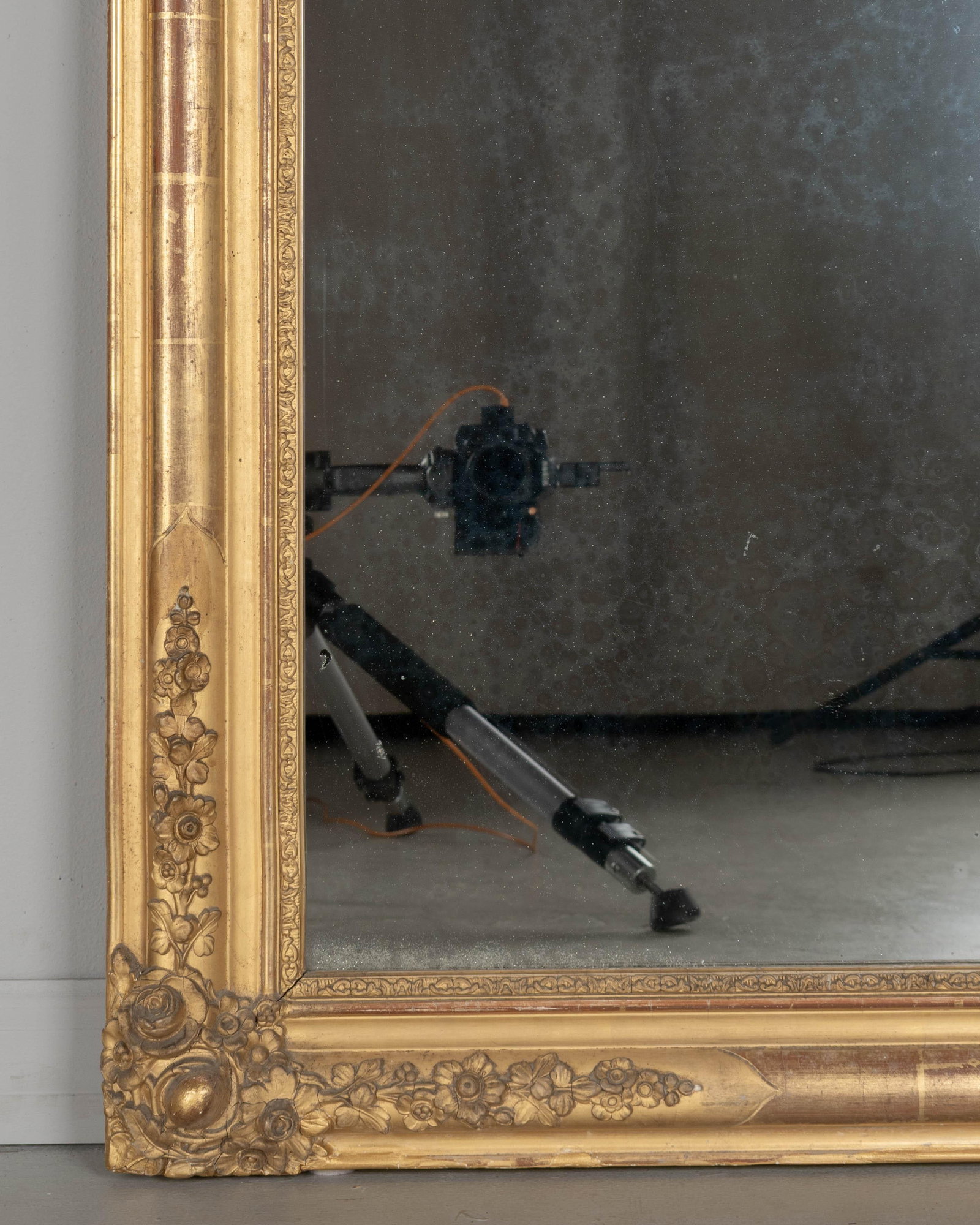 Louis Philippe Gilded Mirror, French Antique Floral Decor, Circa 1880 - 5