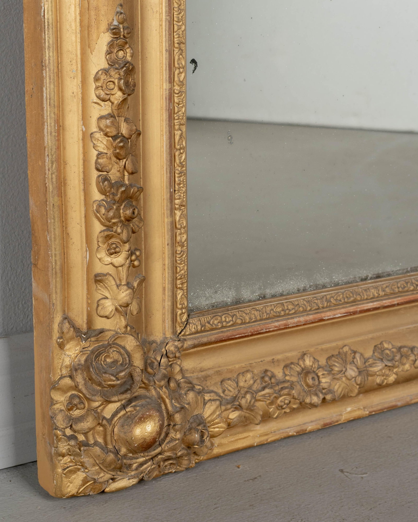 Louis Philippe Gilded Mirror, French Antique Floral Decor, Circa 1880 - 7