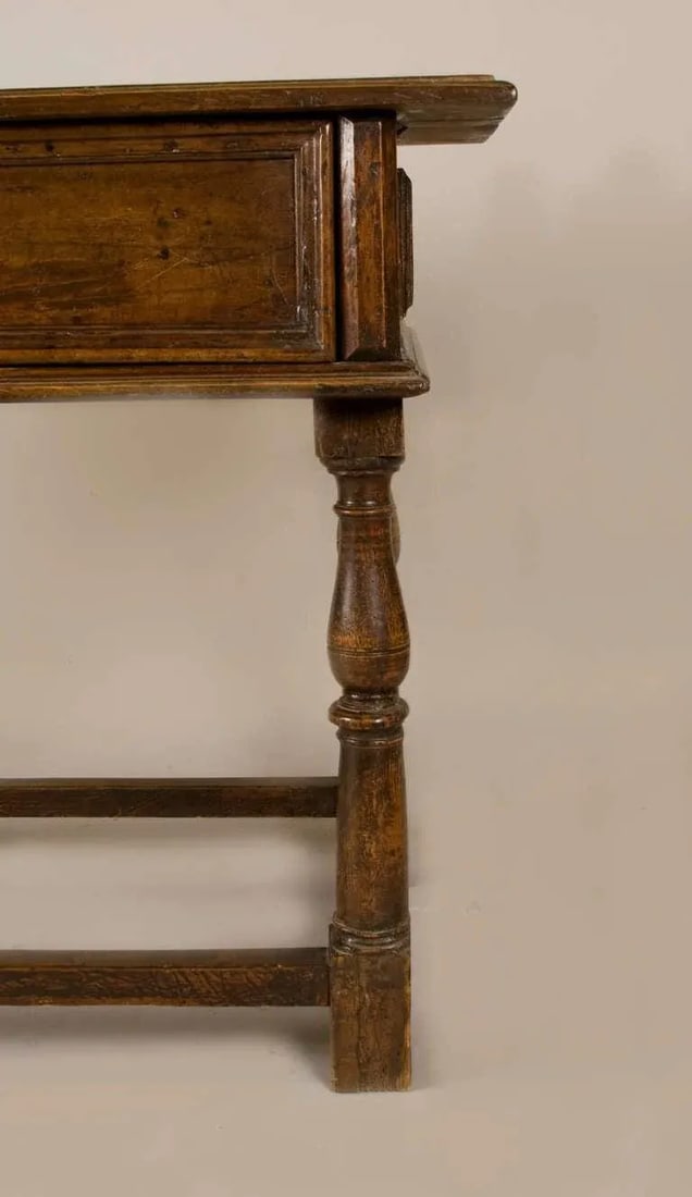 Late 17th-Early 18th Century Italian Library Table - 4