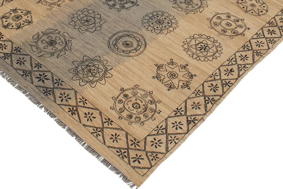 Early 21st Century Rustic Kilim Beige Black Wool Rug - 5