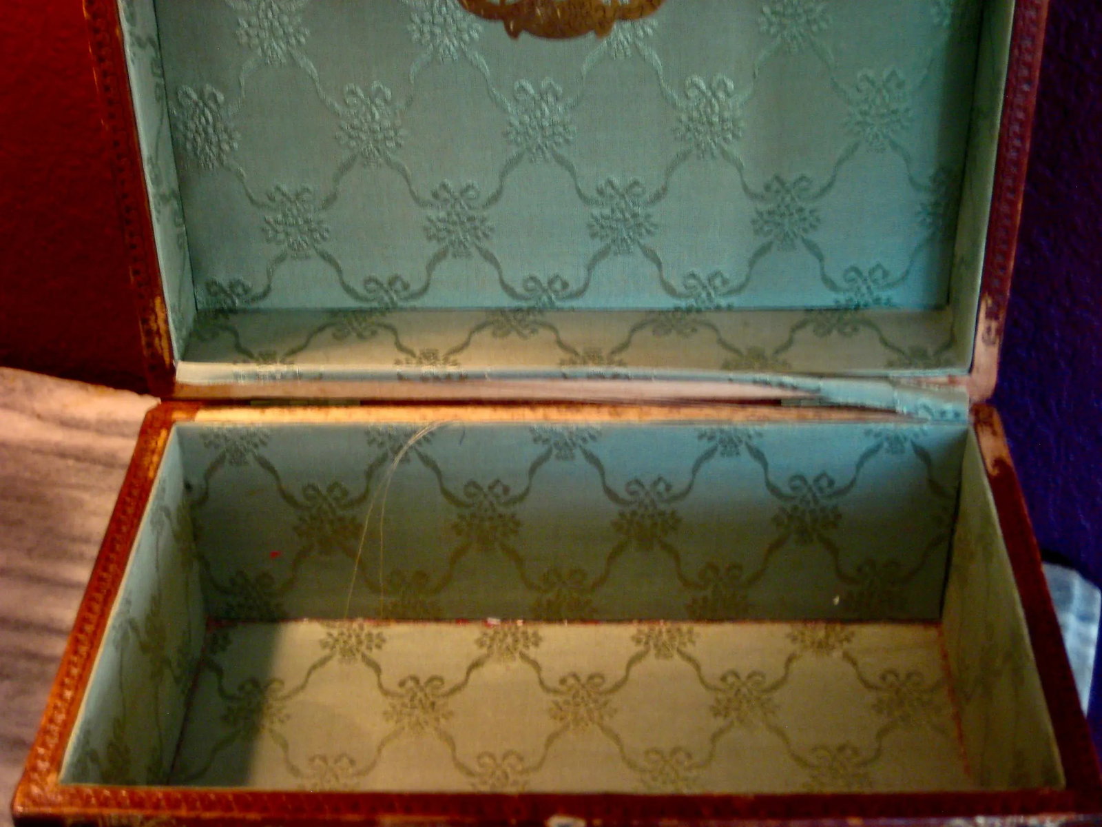 1800s Spanish Leather Box - 10