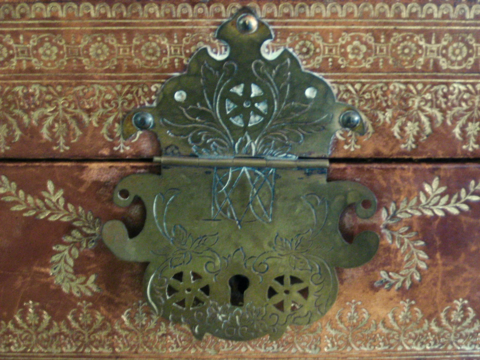 1800s Spanish Leather Box - 3