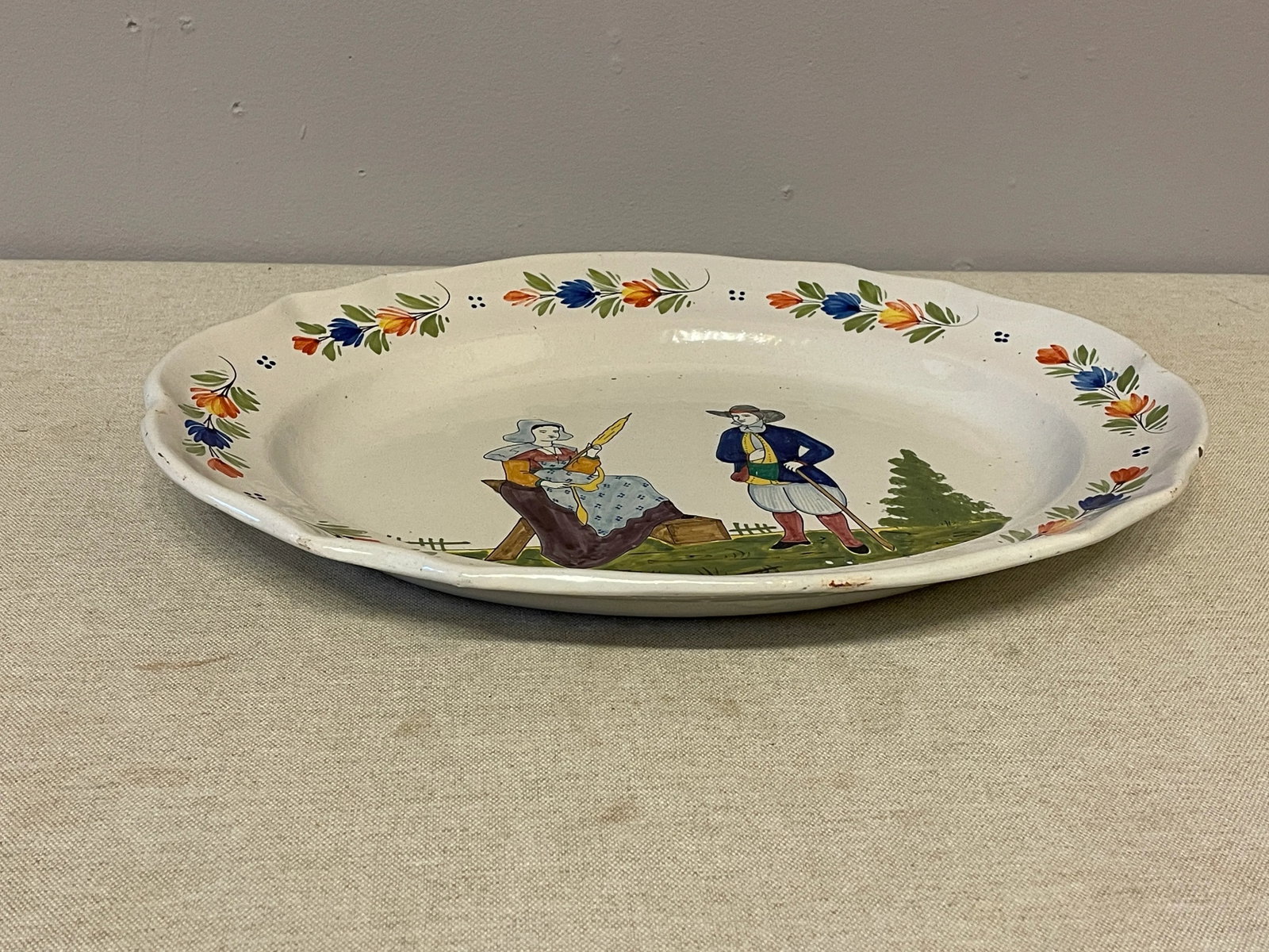 Early 20th Century French Faience Quimper Platter From Brittany, Signed Hb - 10