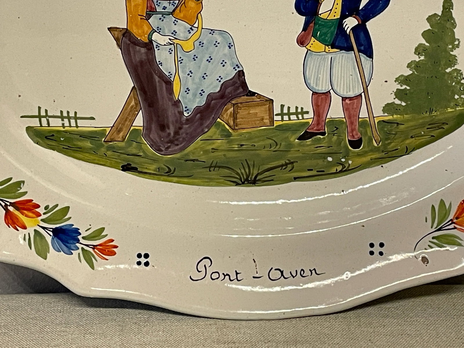 Early 20th Century French Faience Quimper Platter From Brittany, Signed Hb - 3