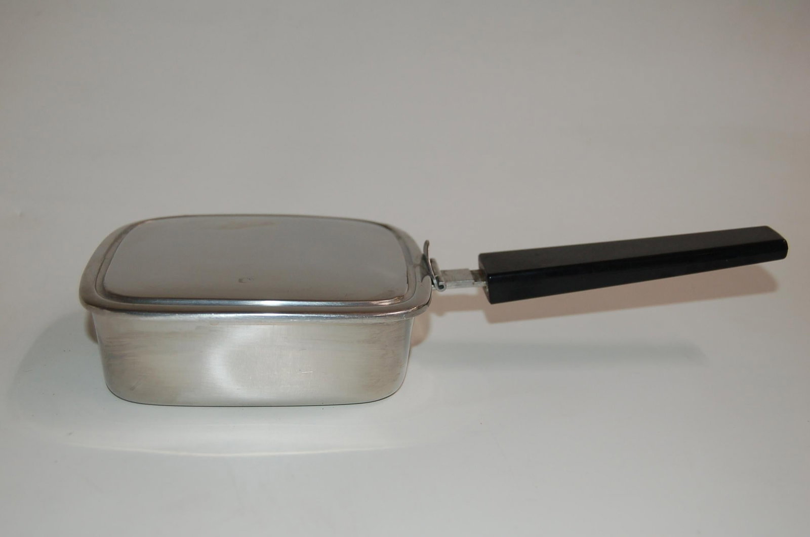 Stainless Steel Crumb Catcher Ashtray Butler Bakelite Handle Made in Sweden - 4