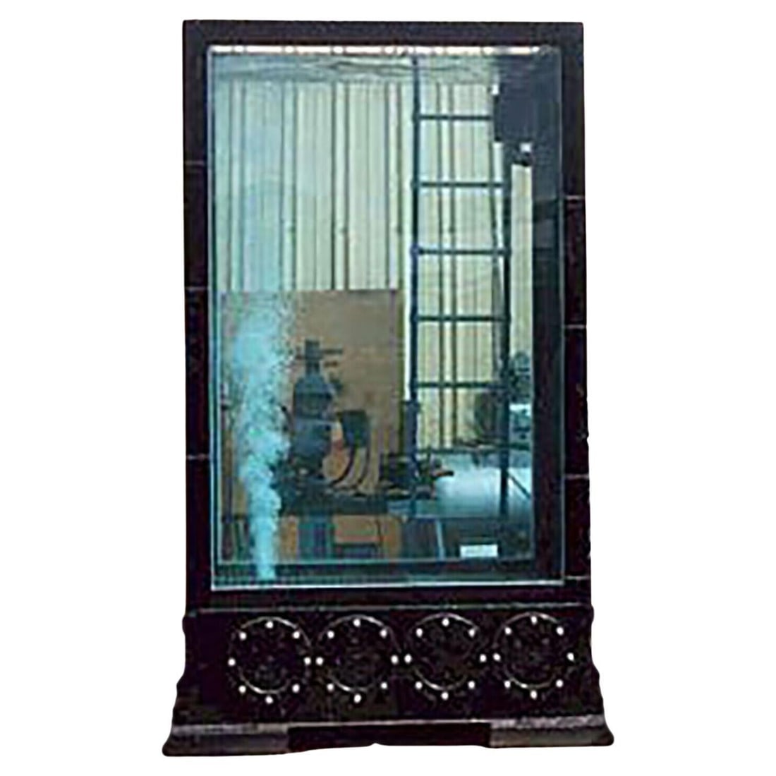 Custom Glass Mermaid Water Aquarium Tank Pool: Title: Custom Glass Mermaid Water Aquarium Tank Pool Description: Large 13' tall 1631 Gallon Glass Water Tank with Steel Base featuring a steel industrial grade base with the styling of a 1930s