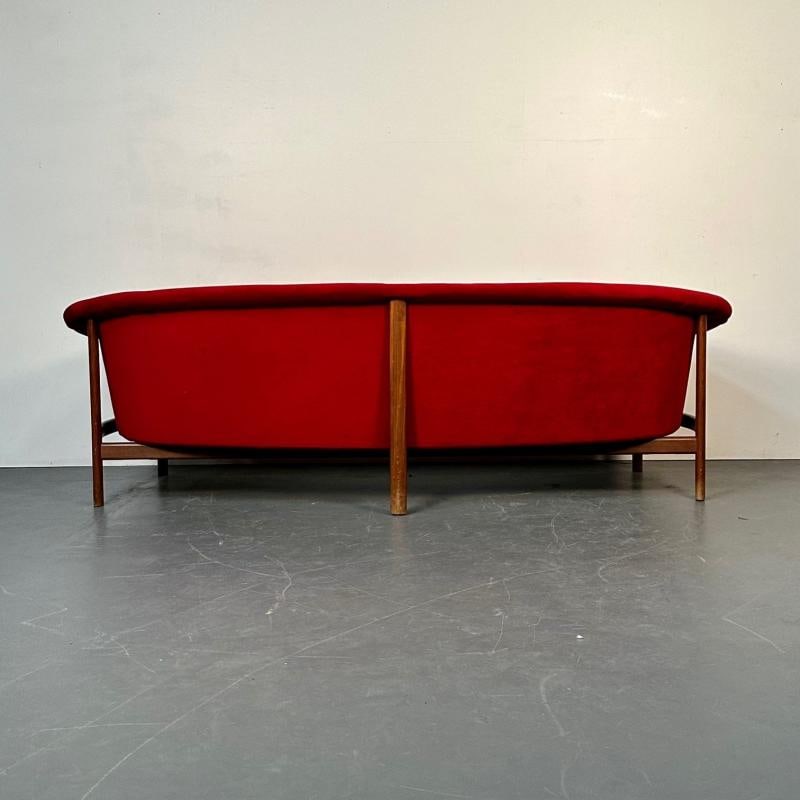 Curved Danish Mid-Century Modern Three Seater Sofa by Johannes Andersen, Walnut - 11