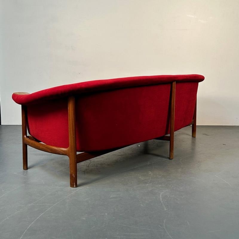 Curved Danish Mid-Century Modern Three Seater Sofa by Johannes Andersen, Walnut - 13