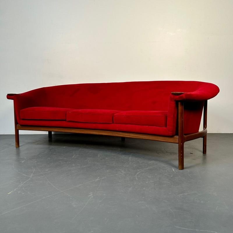Curved Danish Mid-Century Modern Three Seater Sofa by Johannes Andersen, Walnut - 4