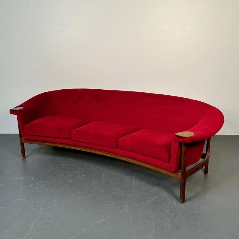 Curved Danish Mid-Century Modern Three Seater Sofa by Johannes Andersen, Walnut - 5