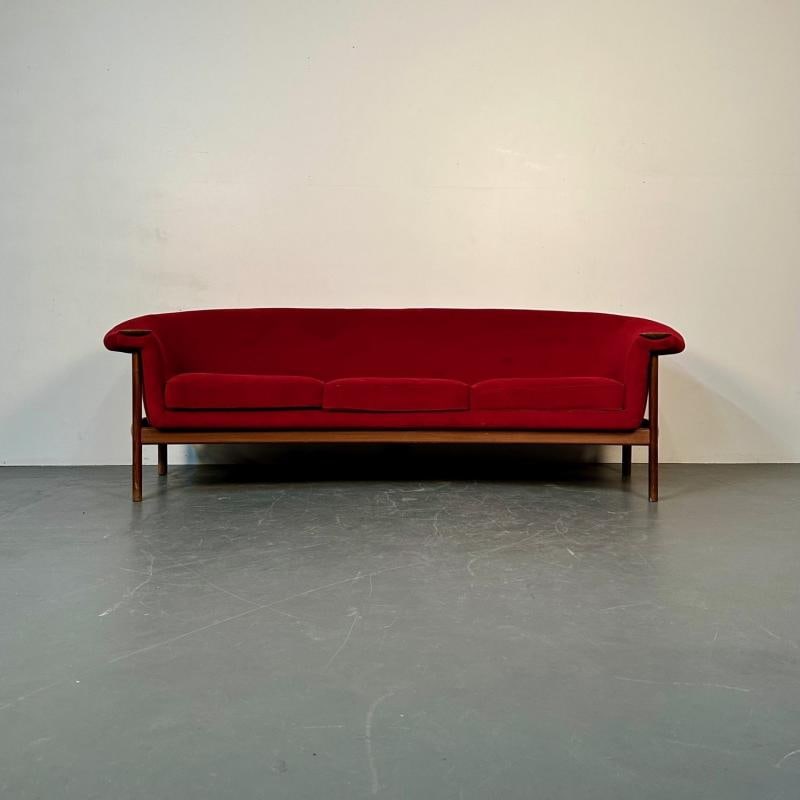 Curved Danish Mid-Century Modern Three Seater Sofa by Johannes Andersen, Walnut - 9