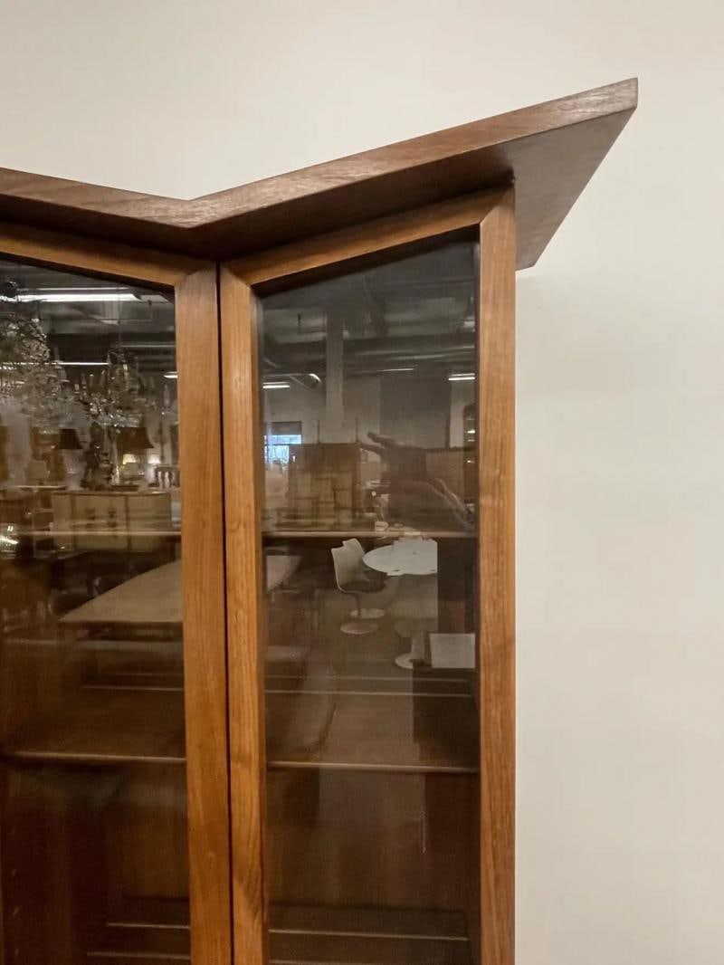 An Irish Mid-Century Modern Breakfront, China Cabinet, Showcase, Display Unit - 4