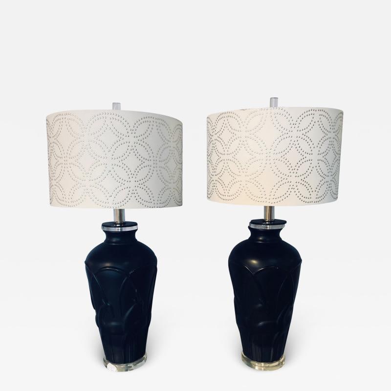 Pair of Art Deco Style Modern Black Table Lamps Lucite Base and Antelopes (1 of 12)