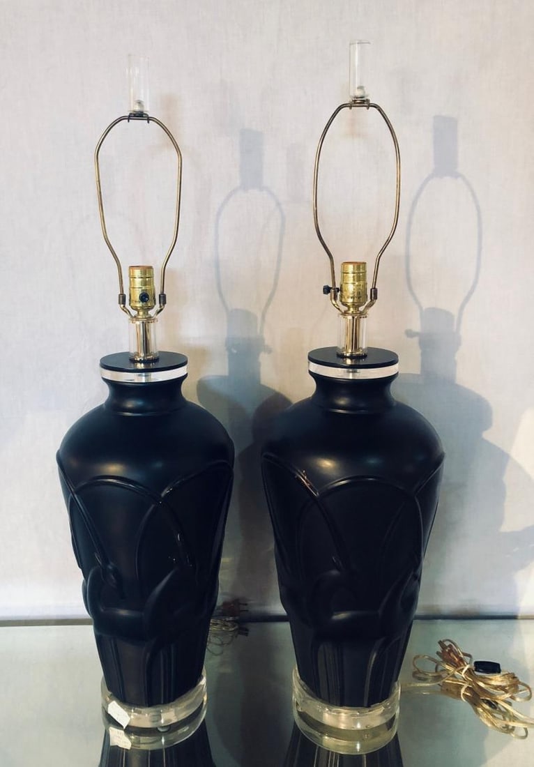 Pair of Art Deco Style Modern Black Table Lamps Lucite Base and Antelopes - 2