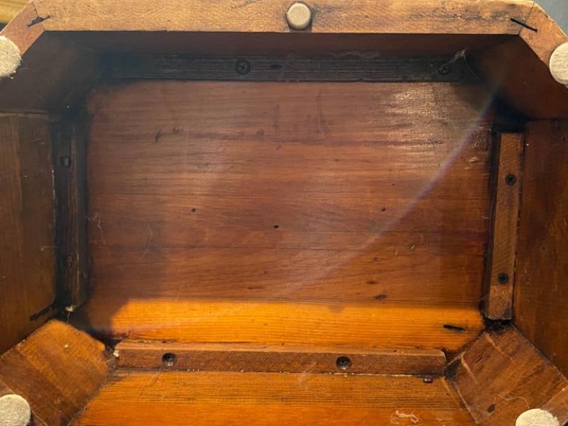 Italian Carved Wood Figural Card Stand, Receiver, Late 18th Century - 3