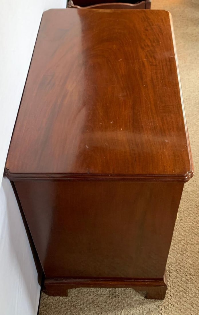 Mid-19th Century Georgian Style Mahogany Knee Hole Desk - 5