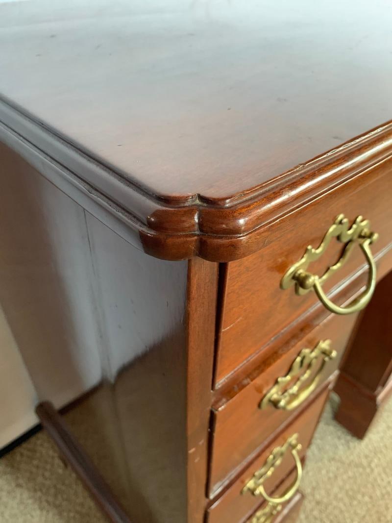 Mid-19th Century Georgian Style Mahogany Knee Hole Desk - 6