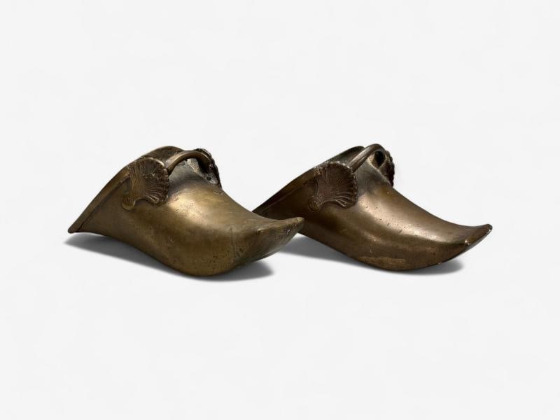 Edo Period, Bronze Japanese Samurai Stirrups, Japan, 18th c. - 3