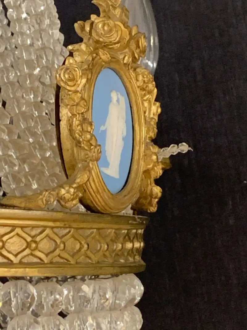 19th Century Dore Bronze Chandelier, Louis XVI, Wedgewood Plaques - 6